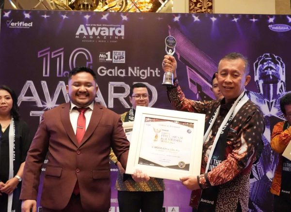 Kepala BP Batam Raih Penghargaan Inspiring Professional dan Leadership Award